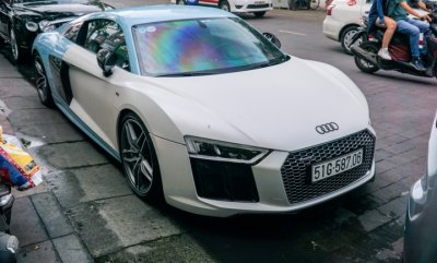 Bắt gặp Audi R8 V10 Plus màu độc của Cường Đô-la dạo phố Sài Gòn a1