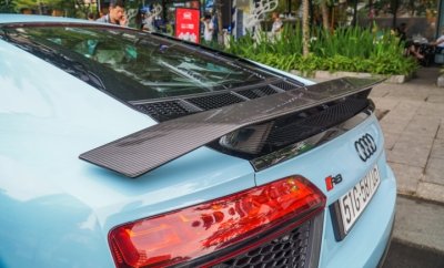 Bắt gặp Audi R8 V10 Plus màu độc của Cường Đô-la dạo phố Sài Gòn a13