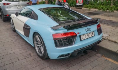 Bắt gặp Audi R8 V10 Plus màu độc của Cường Đô-la dạo phố Sài Gòn a10