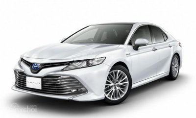 Toyota Camry 2019 bán ra tại Nhật Bản...