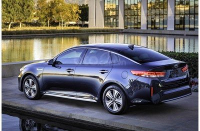 Kia Optima Hybrid 2018 đuôi xe