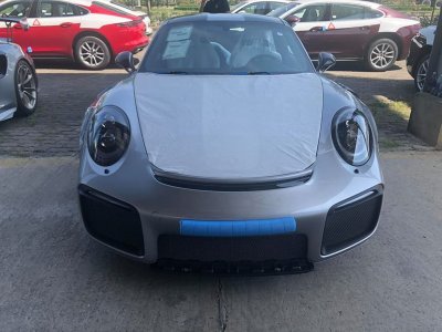 Porsche 911 GT2 RS chính hãng đầu tiên cập bến Việt Nam, giá hơn 20 tỷ a2