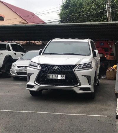 Lexus LX570 Super Sport 2018 thứ 3 tại Bình Dương ra biển số độc a2