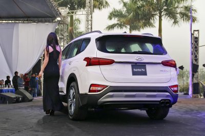 Giá xe Hyundai Santa Fe 2020 mới nhất tại Việt Nam 4 Giá xe Hyundai Santa Fe 2020 mới nhất tại Việt Nam a4
