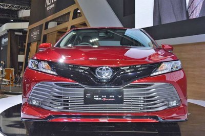 Thay đổi trên Toyota Camry 2019