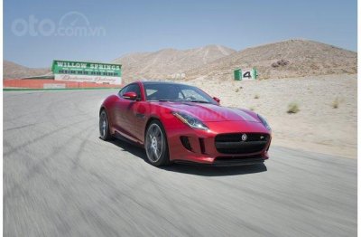 Đầu xe Jaguar F-Type R 2019