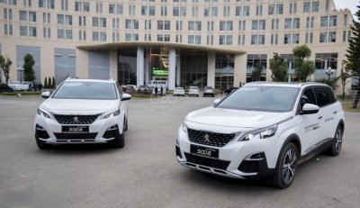 Peugeot 3008 và 500 màu trắng phiên bản 2018 tại Việt Nam Peugeot 3008 và 500 màu trắng phiên bản 2018 tại Việt Nam...