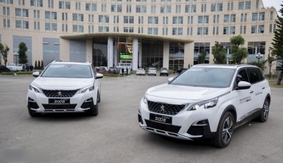 Peugeot 3008 và 500 màu trắng phiên bản 2018 tại Việt Nam...