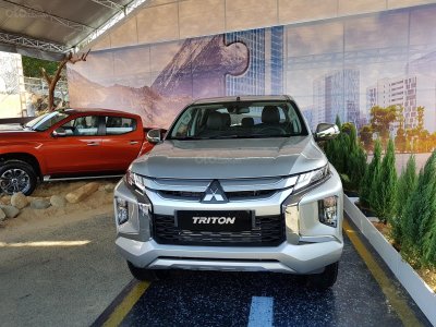 Mitsubishi Triton 2019 chính thức trình làng tại Việt Nam với 2 phiên bản a4