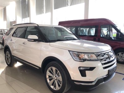 Sau Tết, giá xe Ford Explorer niêm yết bất ngờ tăng gần 100 triệu đồng a1