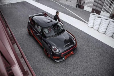 Mini John Cooper Works GP mang sức mạnh 300 mã lực