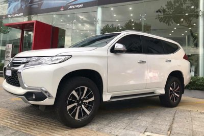 Tháng 2/2019: Mitsubishi Outlander giảm giá, Triton được tặng quà a4