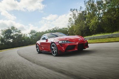 Toyota Supra 2019 Toyota Supra 2019 màu đỏ đang chạy