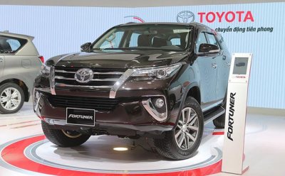 Giá lăn bánh xe Toyota Fortuner 2019 tại Việt Nam, cao bậc nhất phân khúc a2