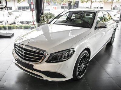Giá xe Mercedes-Benz C200 Exclusive Giá xe Mercedes-Benz C200 Exclusive a