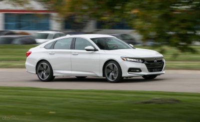 Honda Accord 2019 màu trắng