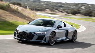 Sài Gòn Bắt gặp siêu xe Audi R8 trên đường phố nổi bật là bộ cánh màu  vàng tươi