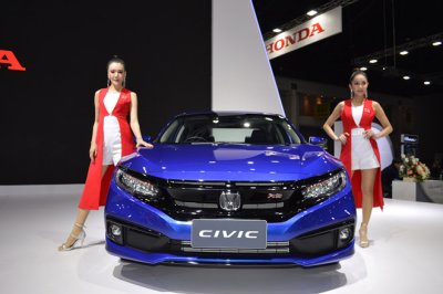 Soi trang bị 3 bản Honda Civic 2019 sắp bán ở Việt Nam a2