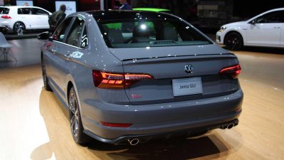 Volkswagen Jetta GLI 2019 nổi bật hơn