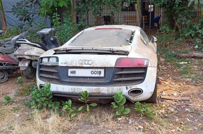 Chiếc Audi R8 từng bị ngập nước Chiếc Audi R8 từng bị ngập nước...