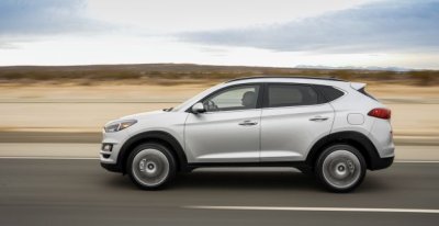 Hyundai Tucson nâng cấp tại Việt Nam tăng giá 5% lên mức bao nhiêu? a4