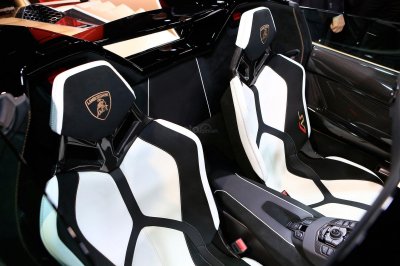 Lamborghini Aventador SVJ Roadster - ảnh 7 Lamborghini Aventador SVJ Roadster ghế ngồi