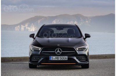 Chính diện đầu xe Mercedes-Benz CLA-Class 2020