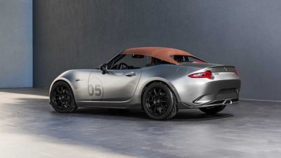 Mazda MX-5 Spyder Concept được giới thiệu vào năm 2015 Mazda MX-5 Spyder Concept