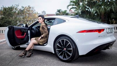Á hậu Huyền My mua xe Jaguar F-Type 6 tỷ đồng a2 Á hậu Huyền My mua xe Jaguar F-Type 6 tỷ đồng a2.