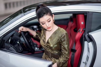 Á hậu Huyền My mua xe Jaguar F-Type 6 tỷ đồng a4 Á hậu Huyền My mua xe Jaguar F-Type 6 tỷ đồng a4.