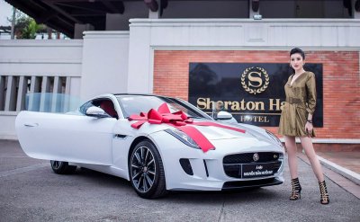 Á hậu Huyền My mua xe Jaguar F-Type 6 tỷ đồng a3 Á hậu Huyền My mua xe Jaguar F-Type 6 tỷ đồng a3.
