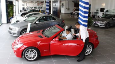 Cẩn thận mất thêm tiền với những chiêu trò của người bán khi mua xe ô tô mớ3 Cẩn thận mất thêm tiền với những chiêu trò của người bán khi mua xe ô tô mới2aa3aa