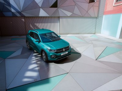 Volkswagen T-Cross SUV ra mắt với giá khởi điểm 16.995 bảng Anh - Ảnh 1 Volkswagen T-Cross SUV ra mắt với giá khởi điểm 16.995 bảng Anh - Ảnh 1.