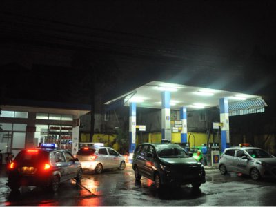 Lưu tâm những mánh khoé gian lận của nhân viên bán xăng 6 Lưu tâm những mánh khoé gian lận của nhân viên bán xăng6aa