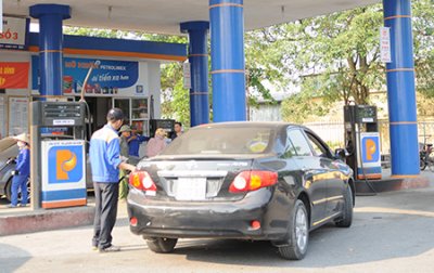 Lưu tâm những mánh khoé gian lận của nhân viên bán xăng 4 Lưu tâm những mánh khoé gian lận của nhân viên bán xăng3aa