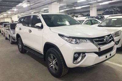 5 gợi ý về SUV 7 chỗ tầm giá 1 tỷ đồng chạy dịch vụ a1 Toyota Fortuner bản máy dầu 2019 a1