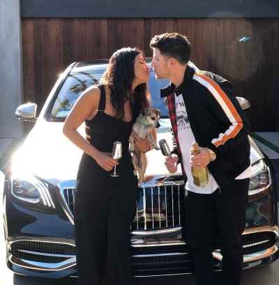 Mercedes-Maybach S-Class 2019 là món quà mừng bài hát của Jonas Brothers lọt top 1 sau 6 năm tạm dưng hoạt động Mercedes-Maybach S-Class 2019 là món quà mừng bài hát của Jonas Brothers