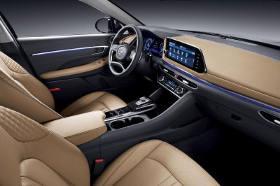Hyundai Sonata thế hệ mới lộ ảnh "nóng" kèm thông số sơ bộ 3 Hyundai Sonata thế hệ mới lộ ảnh "nóng" kèm thông số sơ bộ a3