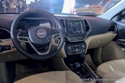 Jeep Cherokee 2019 tinh chỉnh nội thất