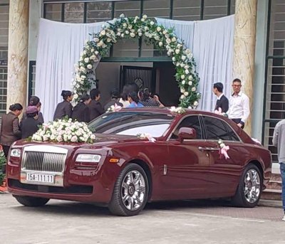 Rolls-Royce Ghost biển ngũ quý 1 Hải Phòng được trang trí thành xe hoa Rolls-Royce Ghost biển ngũ quý 1 Hải Phòng