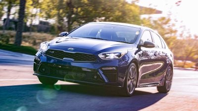 Kia Cerato 2019 màu đen Kia Cerato 2019 màu đen...