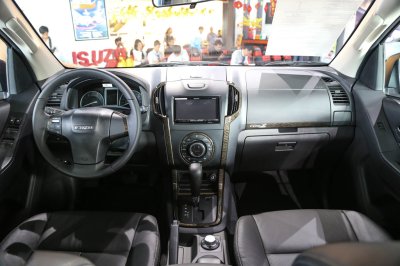 Chốt hạ trước khi tăng lệ phí trước bạ, Isuzu D-Max xuống giá đến 70 triệu đồng 3 Chốt hạ trước khi tăng lệ phí trước bạ, Isuzu D-Max xuống giá đến 70 triệu đồng a3