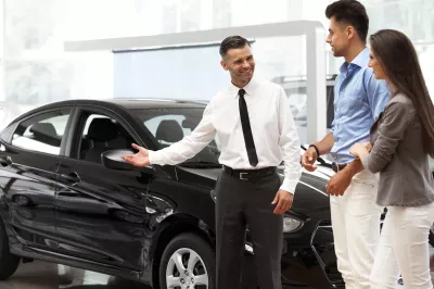 Cẩn thận với những rủi ro khi giao cho nhân viên bán xe làm thủ tục mua trả góp 2 Cẩn thận với những rủi ro khi giao cho nhân viên bán xe làm thủ tục mua trả góp2aa