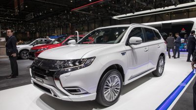 Lãi suất vay mua xe Mitsubishi Outlander năm 2019 thấp nhất là bao nhiêu?