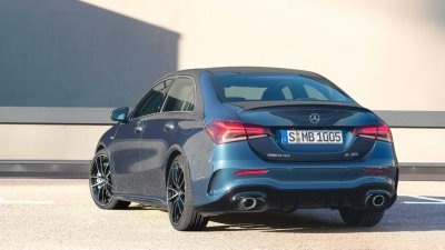 Mercedes-AMG A35 Sedan 2020 - ảnh 3 Mercedes-AMG A35 Sedan 2020 đuôi xe
