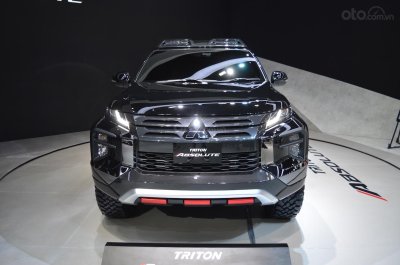 Ford có Ranger Raptor, Mitsubishi sẵn sàng ‘chiến’ bằng Triton Absolute a2 Mitsubishi Triton Absolute 2019 thiết kế đầu xe