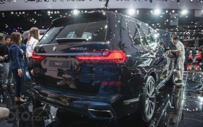 BMW X7 2019 trình làng tại thị trường ASEAN - đuôi xe