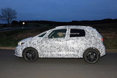 Honda Jazz 2020 chạy thử, lộ nội thất mới mẻ 2 Honda Jazz 2020 chạy thử, lộ nội thất mới mẻ 3