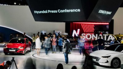 Hyundai Sonata thế hệ mới ra mắt đẹp hơn, mạnh hơn 1 Hyundai Sonata thế hệ mới ra mắt đẹp hơn, mạnh hơn a1