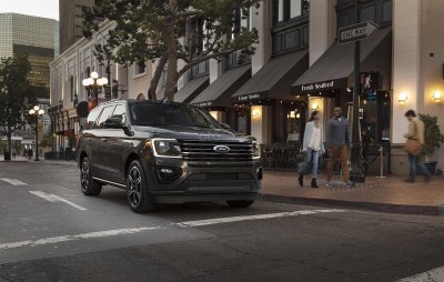 Xe SUV ngày càng to lớn và đắt tiền Ford Expedition Stealth Edition